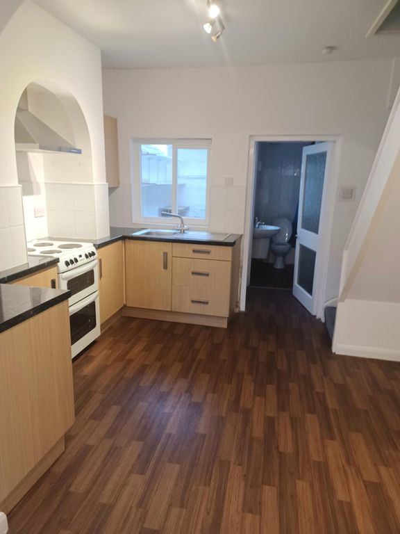 Property photo 2 of 6