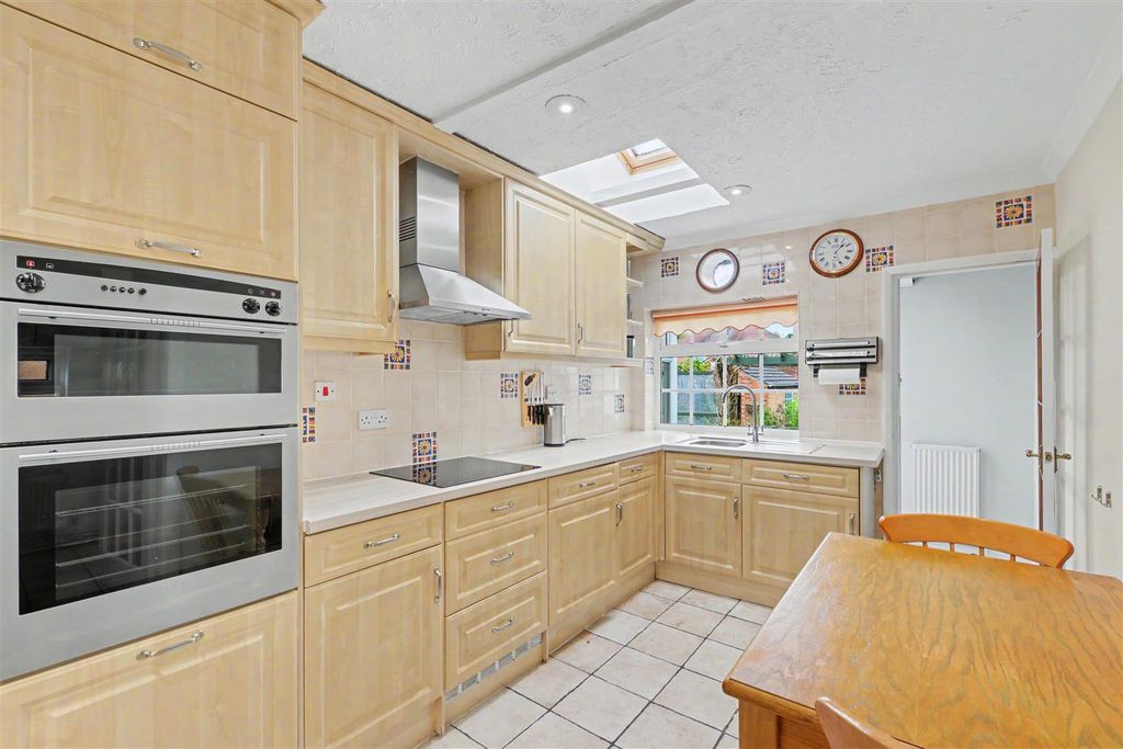 Property photo 3 of 16 Kitchen_1.Jpeg