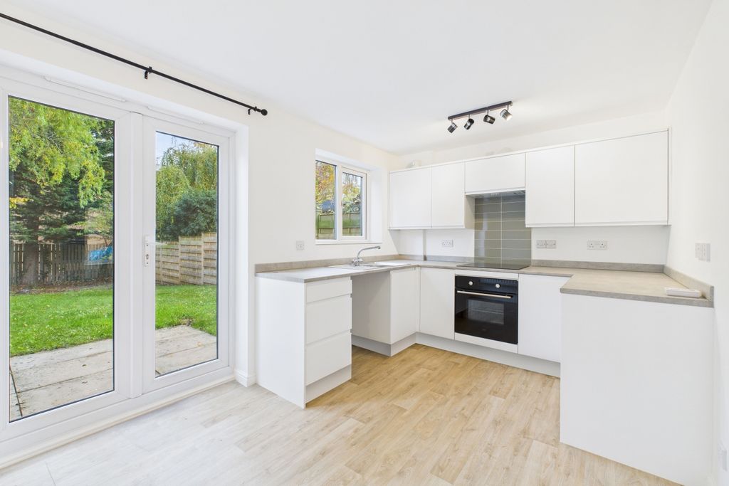 Property photo 2 of 19 Cam03162G0-Pr0361-Still001-1