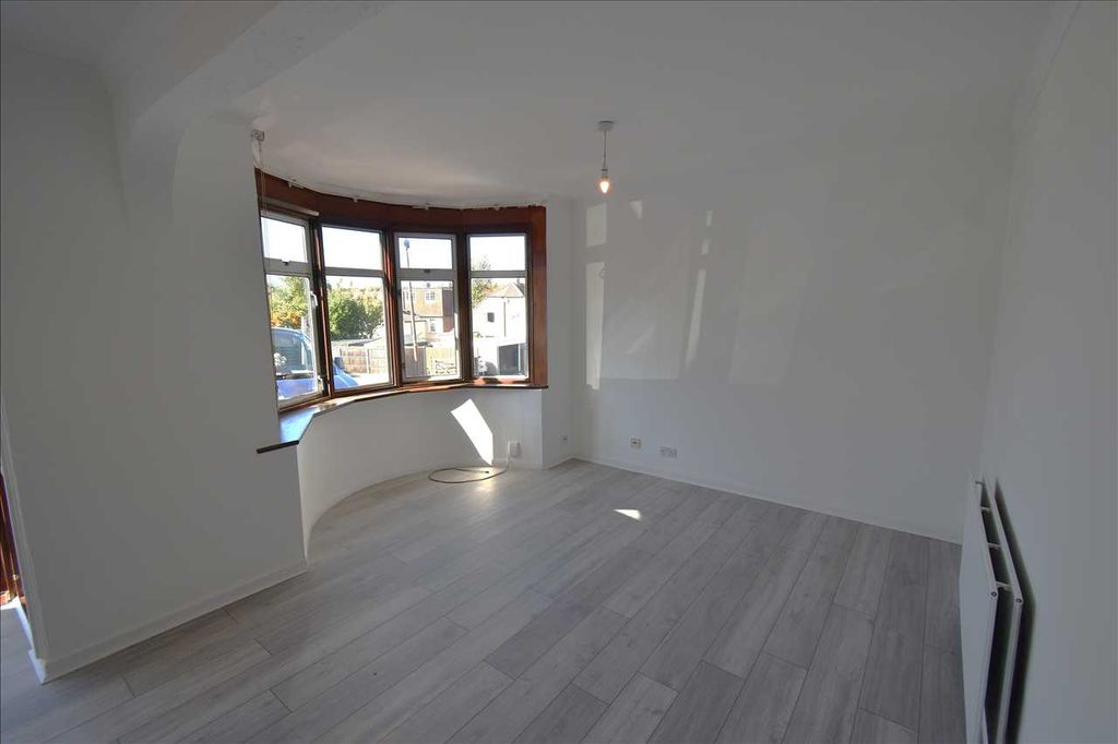 Property photo 2 of 9 Reception