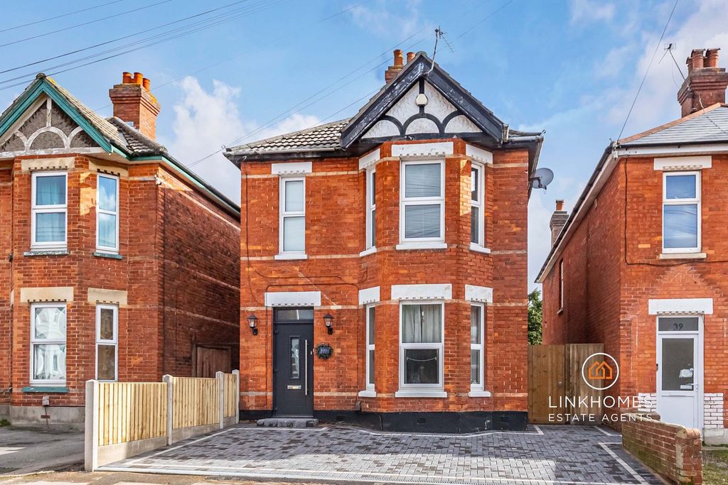 Property photo 1 of 20