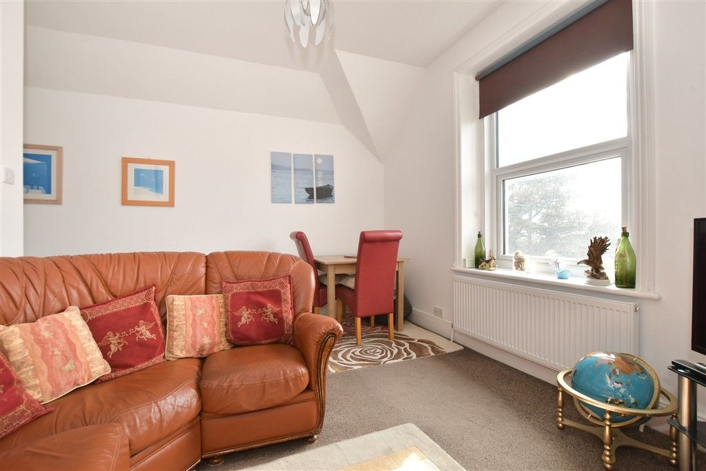 Property photo 1 of 4 Lounge/Dining Area