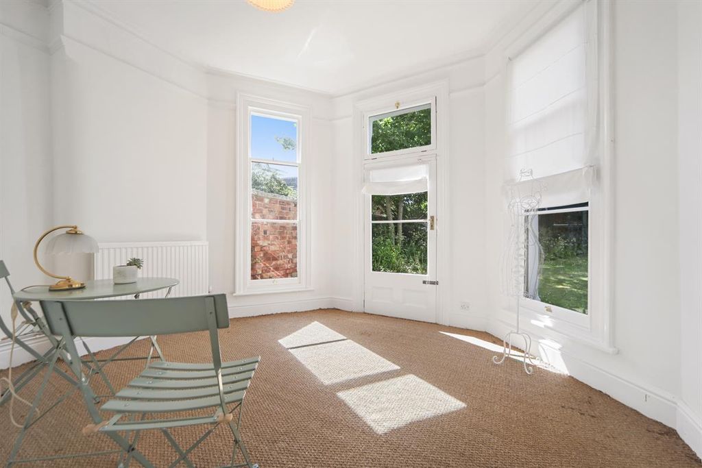 Property photo 3 of 11 Photo 3