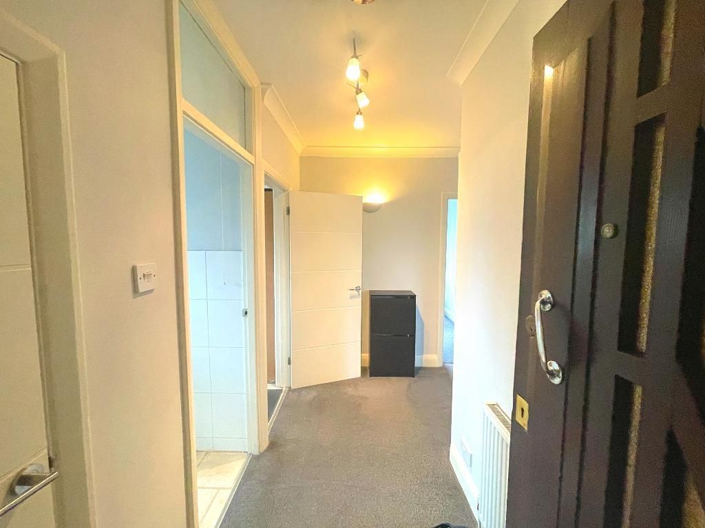 Property photo 3 of 13 Entrance &amp; Hallway
