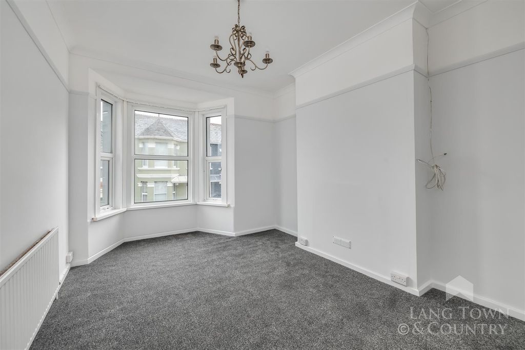 Property photo 2 of 7 0014.Jpg