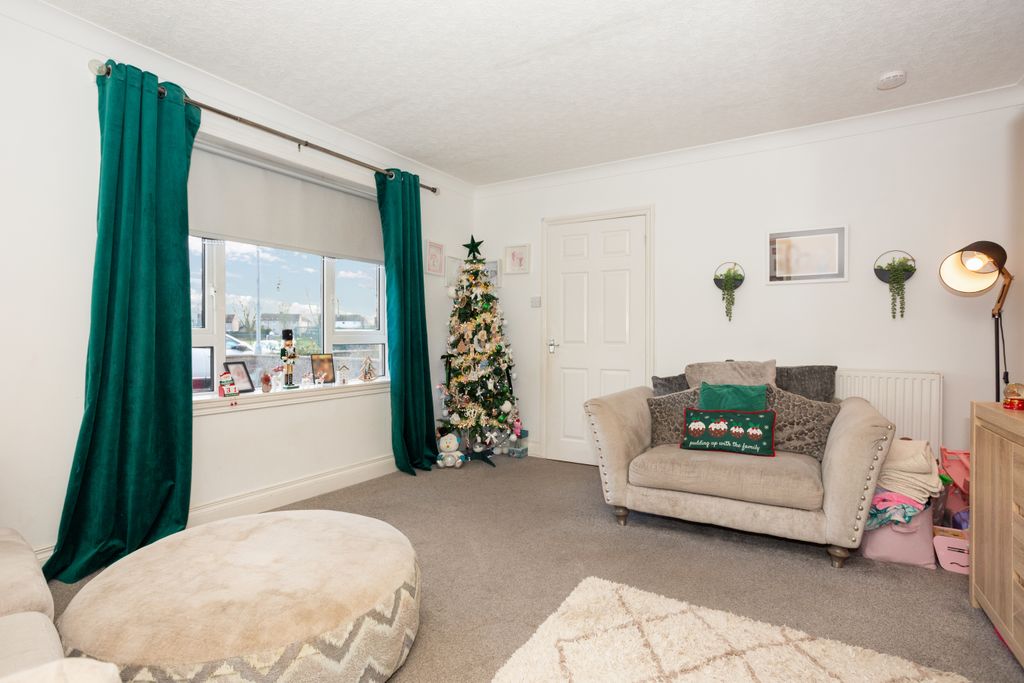 Property photo 2 of 29 Living Room