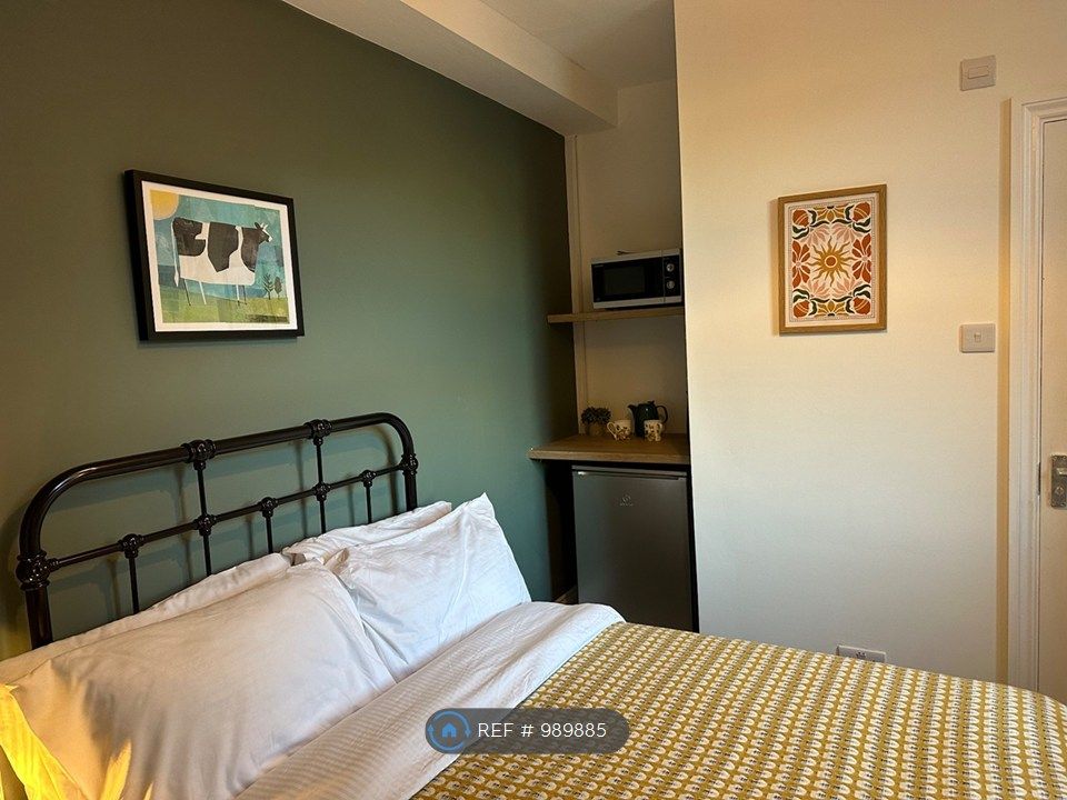 Property photo 3 of 10 Tea Point In En Suite Studio Room