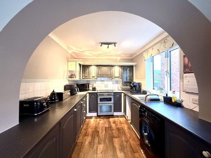 Property photo 3 of 15 Photo 6