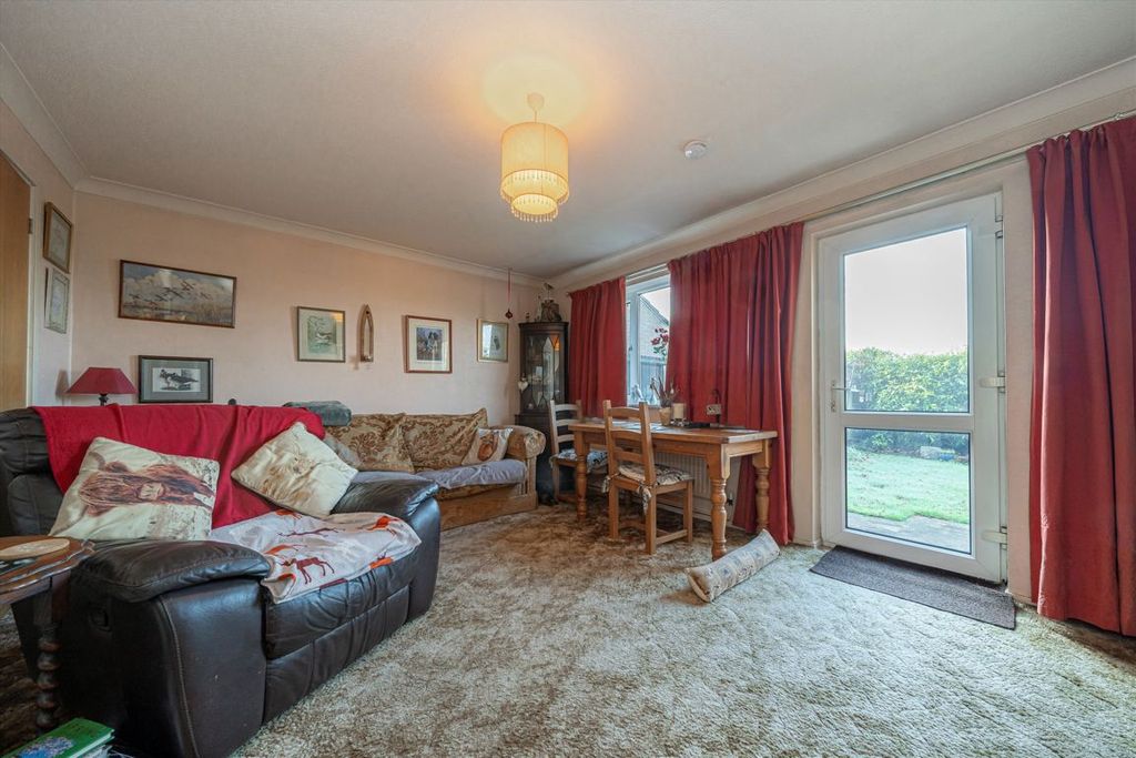 Property photo 3 of 7