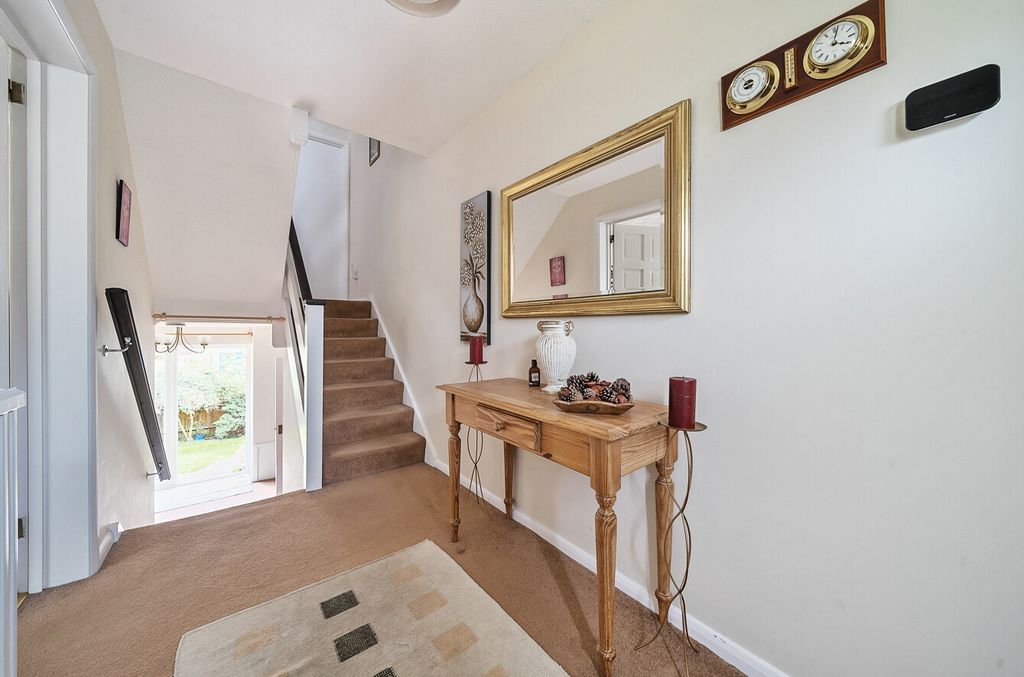 Property photo 2 of 12 1313704-3-685Ad33...
