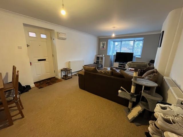 Property photo 3 of 9