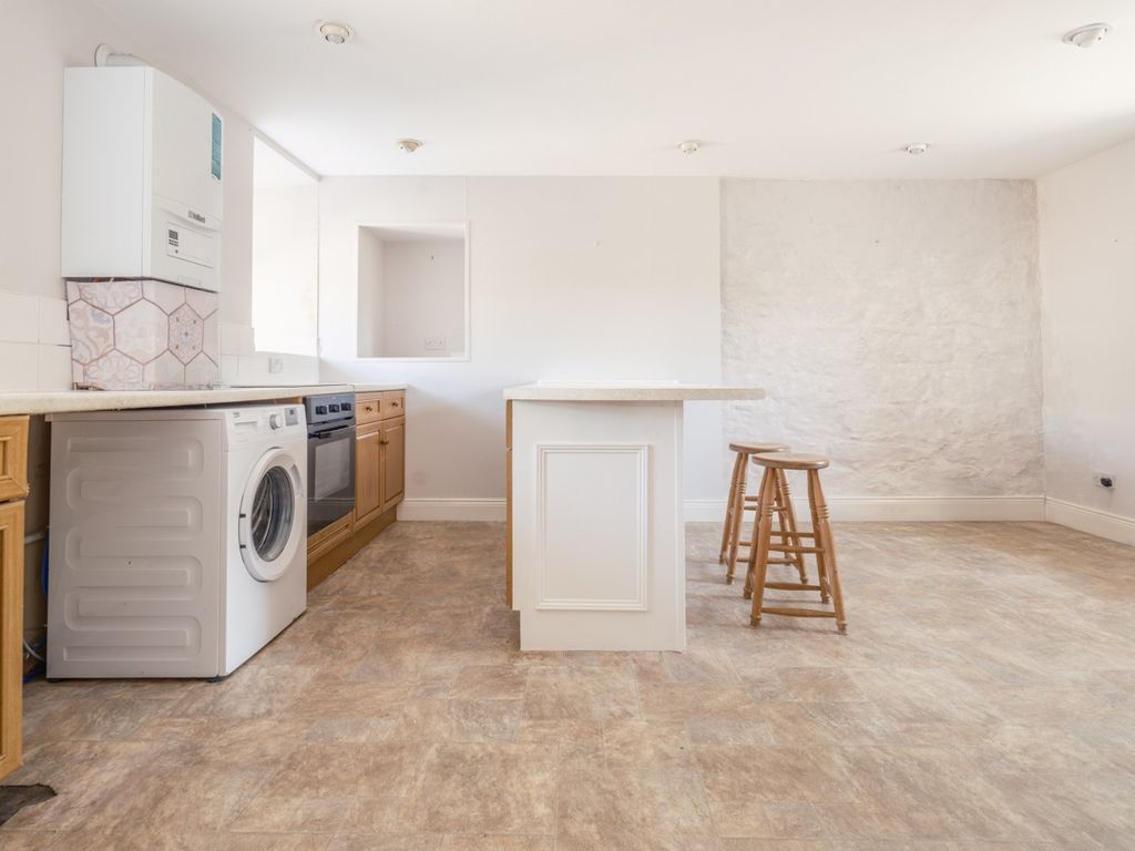Property photo 3 of 13 5324022