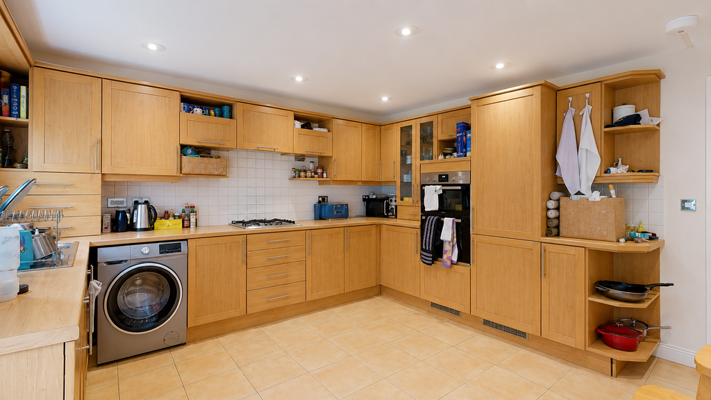 Property photo 1 of 18 Kitchen - Angle 2