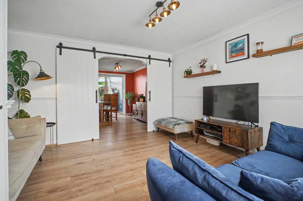Property photo 3 of 30