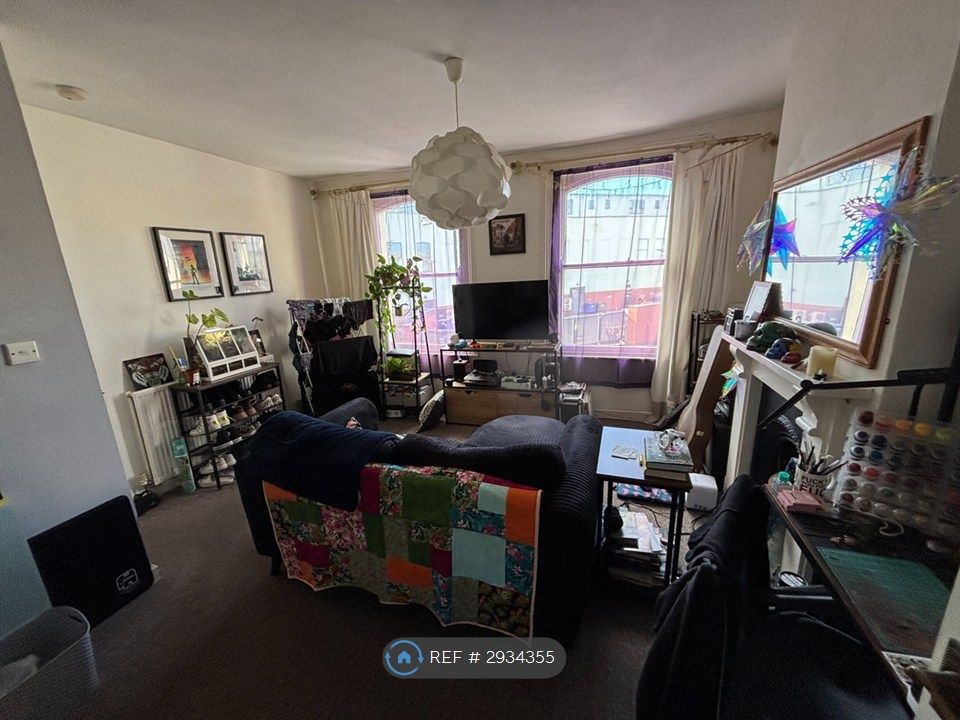 Property photo 3 of 9