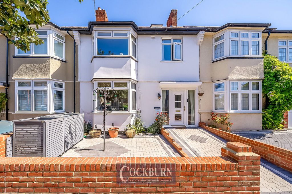 Property photo 1 of 24
