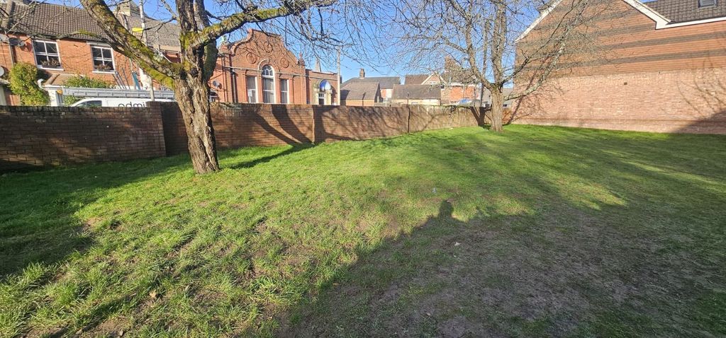 Property photo 3 of 7