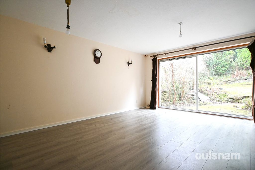 Property photo 3 of 22 Picture No. 02