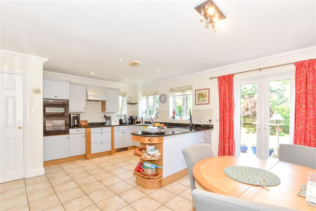 Property photo 1 of 11 Kitchen/Breakfast Room