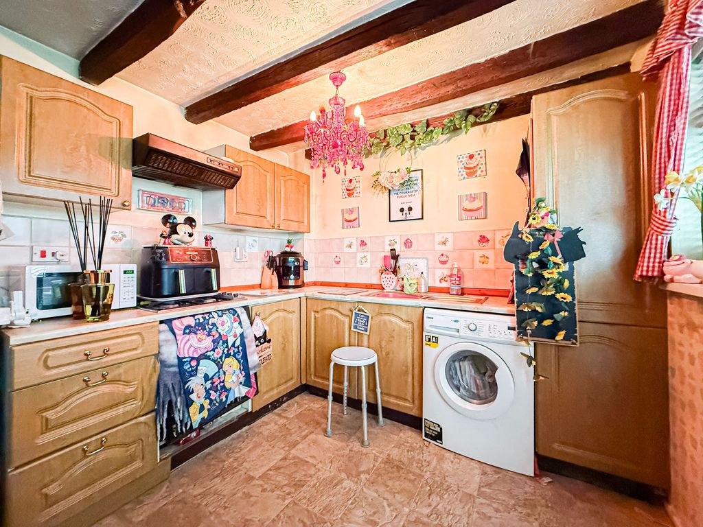 Property photo 3 of 8