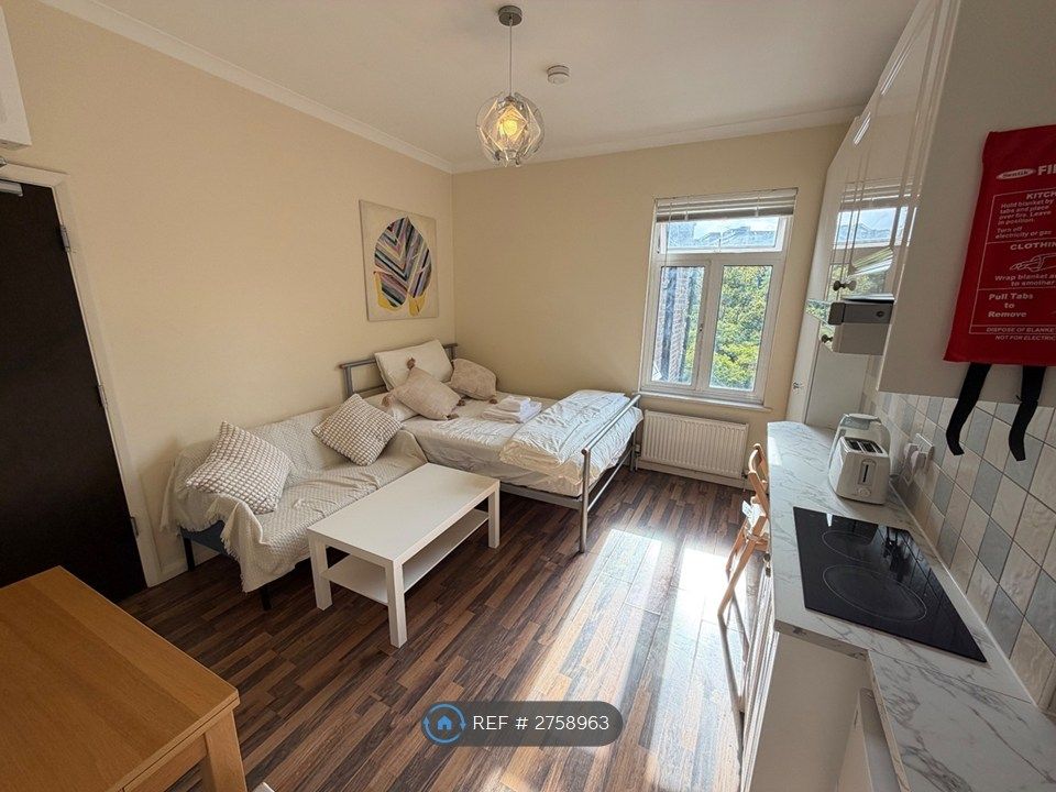 Property photo 2 of 6