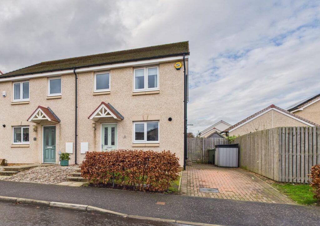 Property photo 1 of 20