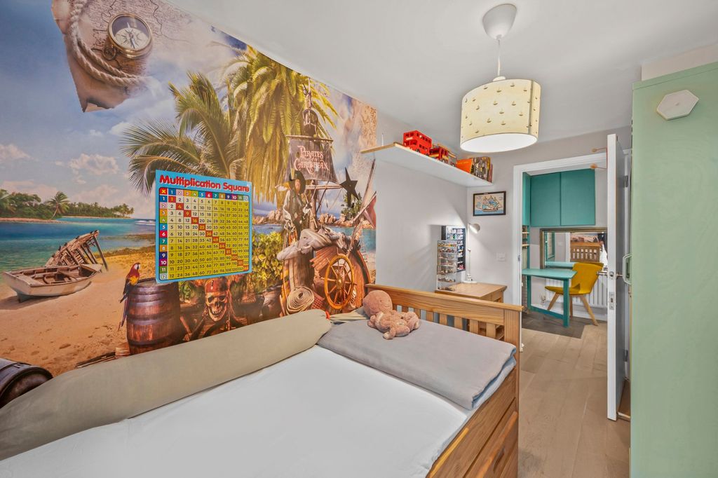 Property photo 3 of 20