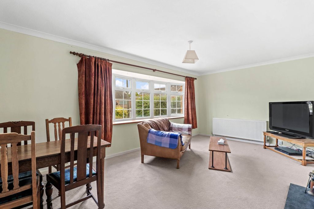 Property photo 3 of 10