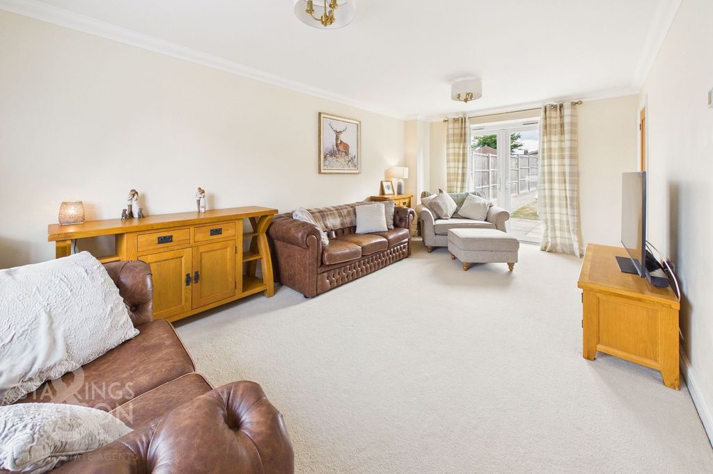 Property photo 3 of 19