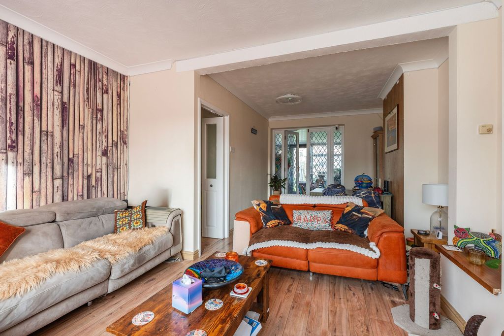 Property photo 3 of 18