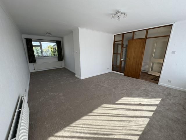 Property photo 2 of 9 Sitting/Dining Room