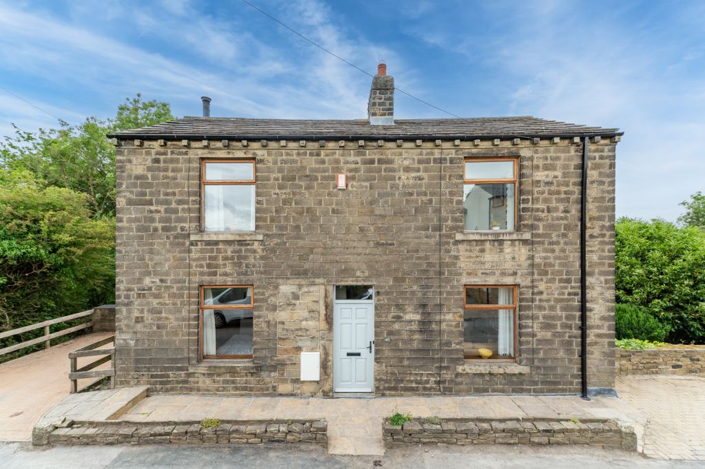 Property photo 3 of 30 Frontage