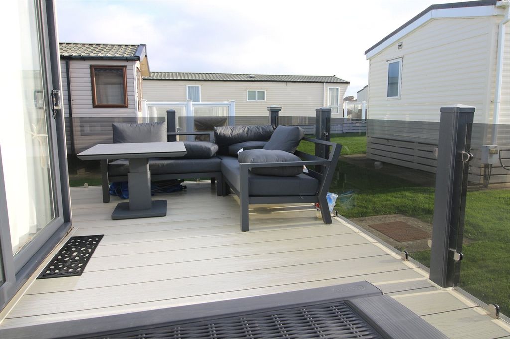 Property photo 3 of 10 Picture No. 02