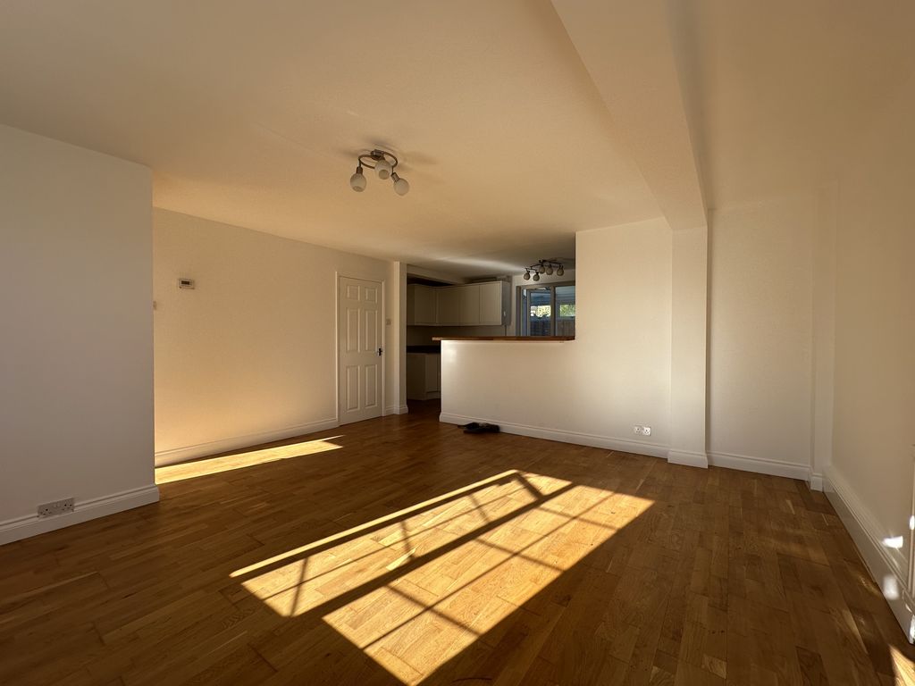 Property photo 3 of 16 Img_5254