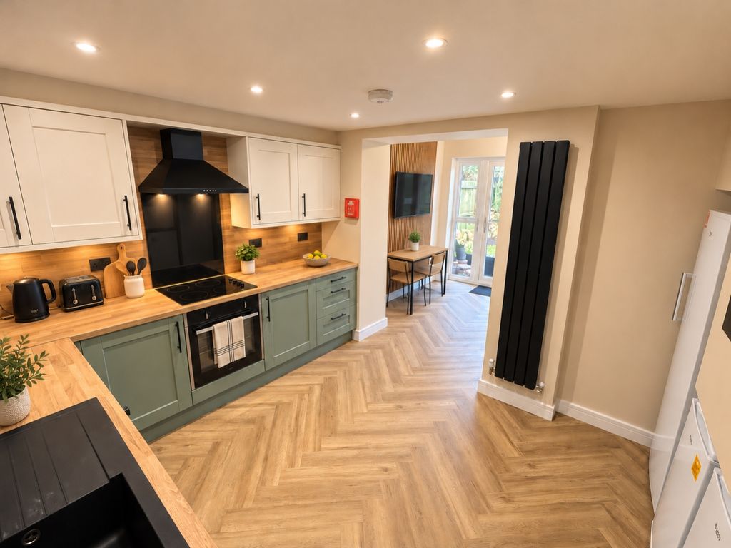 Property photo 1 of 6 Original-841B8137-1110-496C-B1B9-C5C58218E2D5