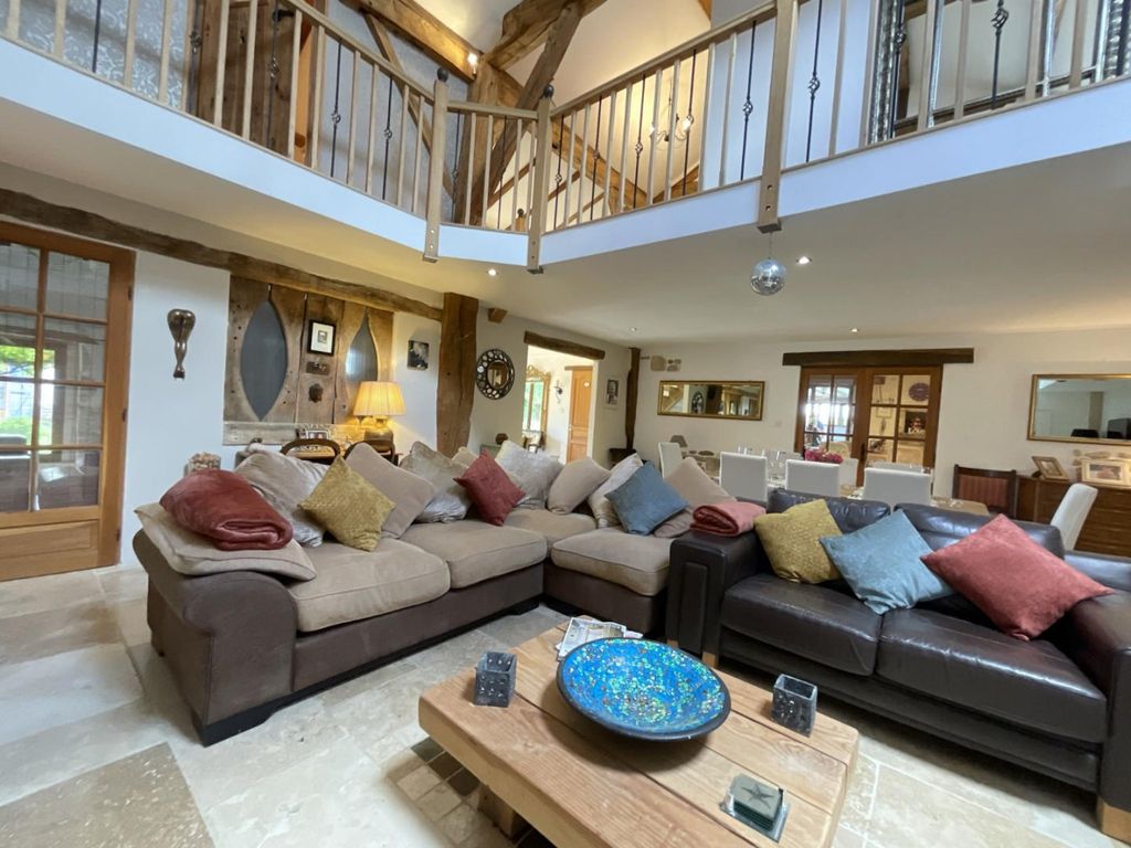 Property photo 3 of 15