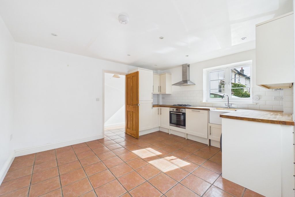 Property photo 3 of 21 Cam03259G0-Pr0270-Still013