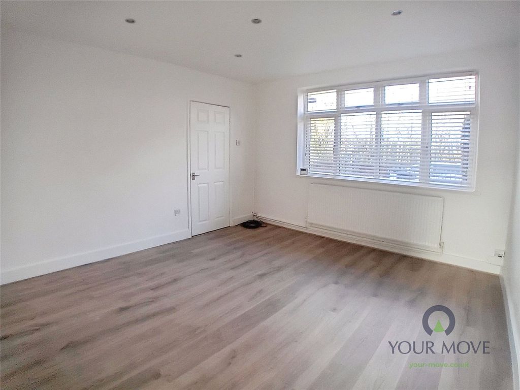 Property photo 3 of 19 Picture No. 23