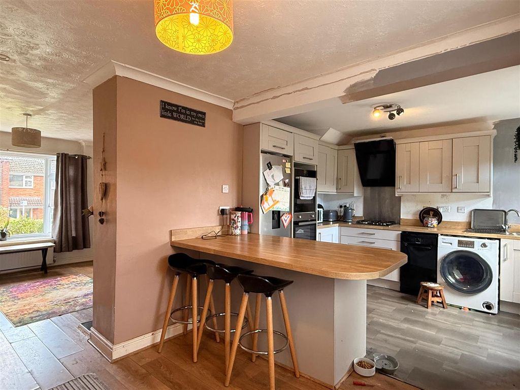 Property photo 2 of 15 Kitchen/Diner