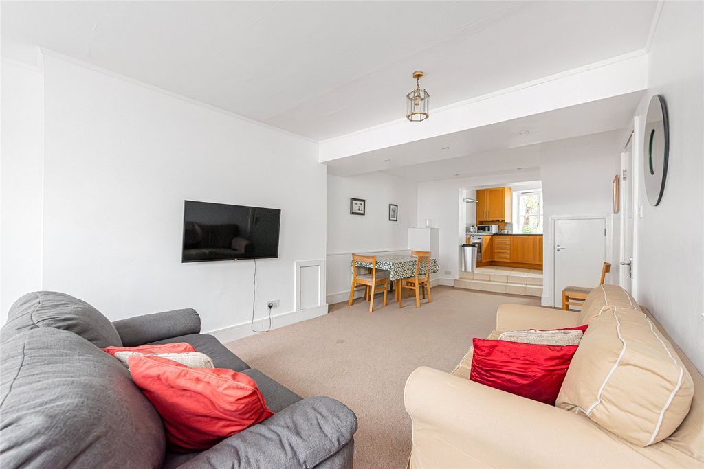 Property photo 2 of 13 Picture No. 01