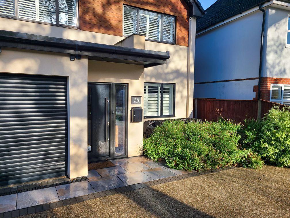 Property photo 3 of 35