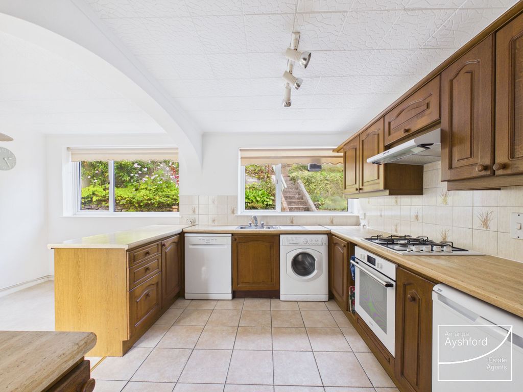 Property photo 3 of 27