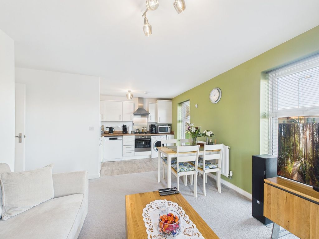 Property photo 3 of 13