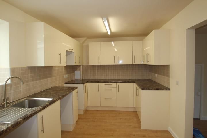 Property photo 2 of 19 Lounge