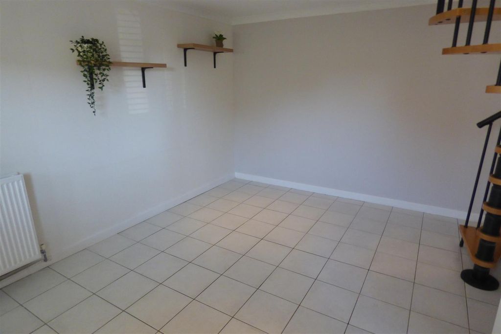 Property photo 2 of 8 P1400421.Jpg