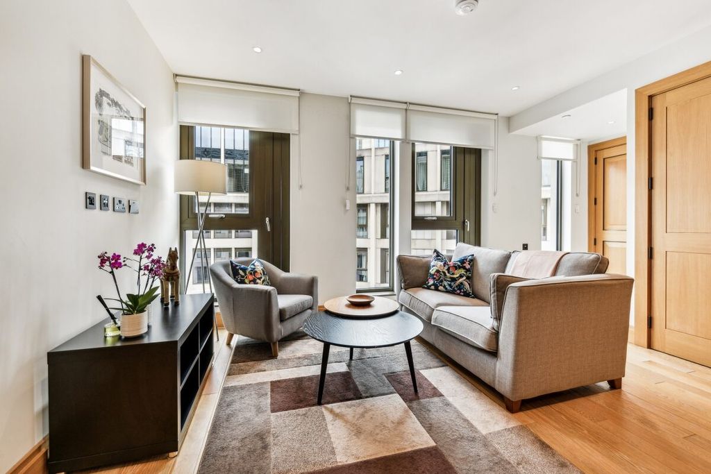 Property photo 1 of 12 Cleland House
