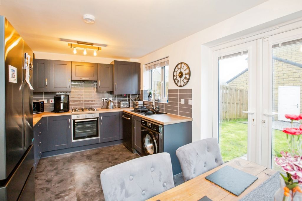 Property photo 3 of 20 Kitchen Diner