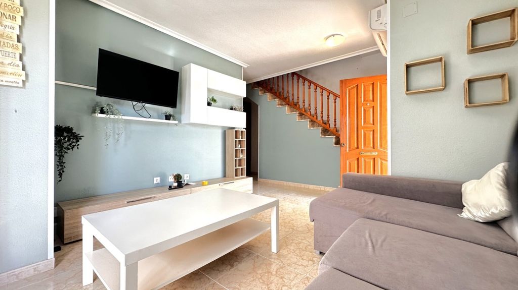 Property photo 1 of 43