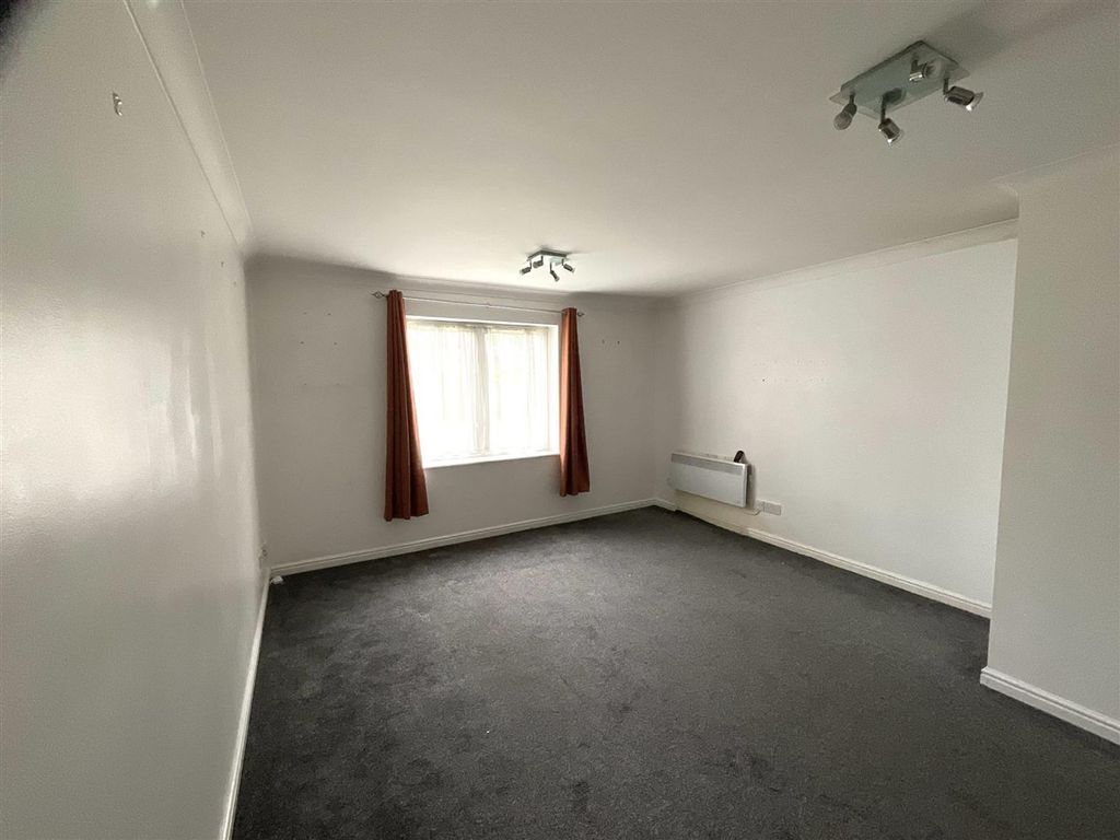 Property photo 3 of 18 31D9Ff30-A6C9-49C9-8Cee-52A027Aa37C3.Jpeg