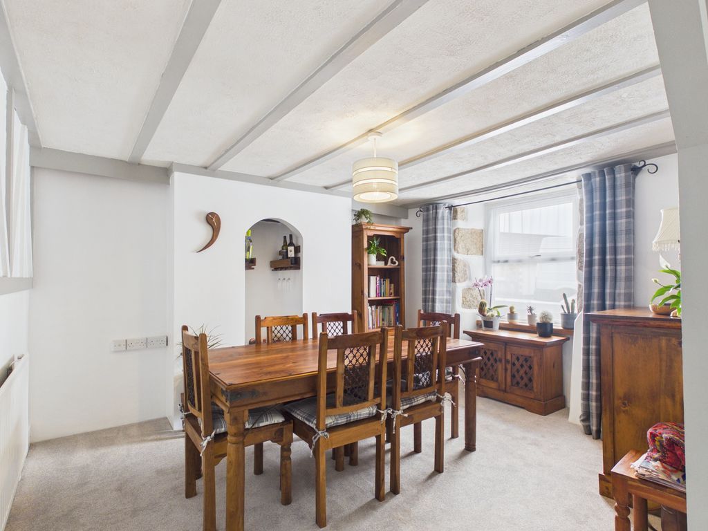 Property photo 3 of 11 Dining Room